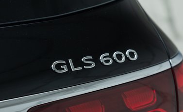 Mercedes-Benz GLS 600 Maybach 39