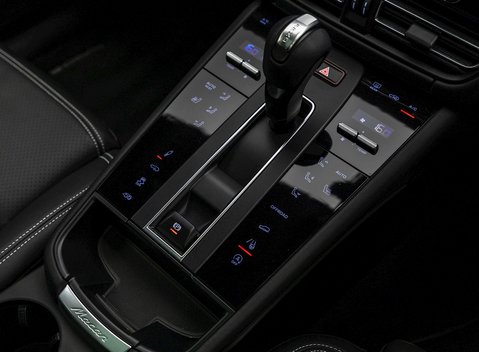 Porsche Macan GTS 22