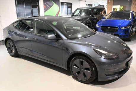 Tesla Model 3 LONG RANGE AWD