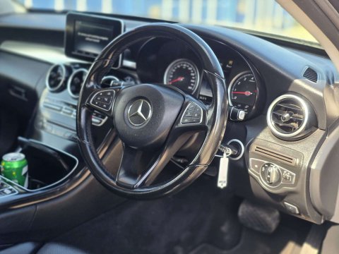 2016 Mercedes-Benz C-Class thumbnail 7