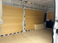 Peugeot Boxer 35 L3H2 Professional 140 ps Panel Van 10