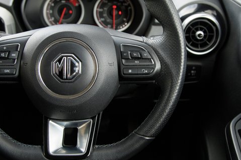 MG MG3 EXCLUSIVE NAV VTI-TECH 19