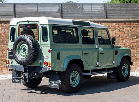 Land Rover Defender 110 Heritage Station Wagon 7