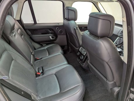 Land Rover Range Rover 3.0 Range Rover Vogue SDV6 Auto 4WD 5dr 36