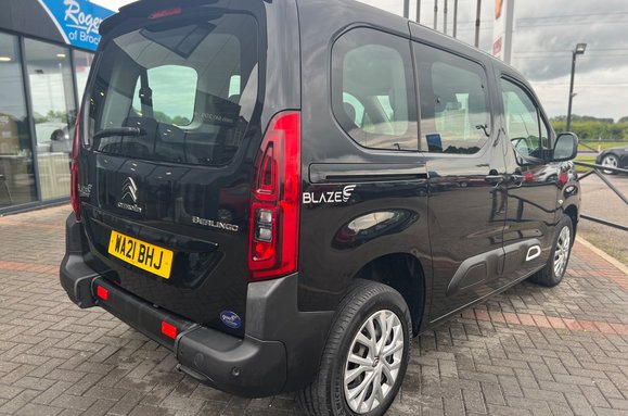 Citroen Berlingo BLUEHDI FEEL M WHEELCHAIR RAMP 10