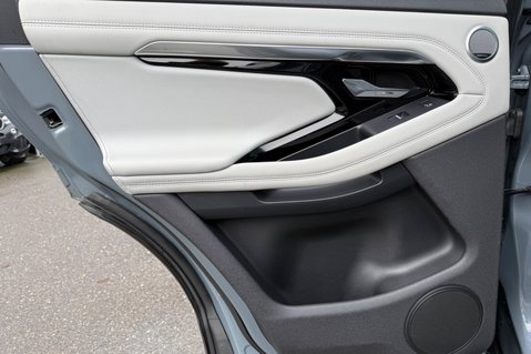 Land Rover Range Rover Evoque FIRST EDITION MHEV - PAN ROOF - NOLITA GREY - TWO TONE LEATHER - HIGH SPEC 32