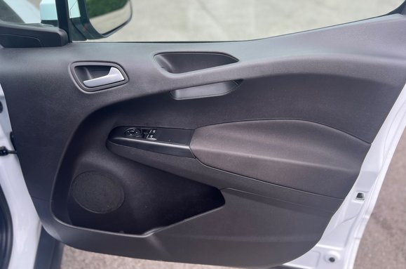 Ford Transit Courier LIMITED L1 EURO 6 VAN 18