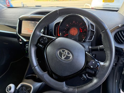 Toyota Aygo 1.0 VVT-i x-play Euro 5 5dr Euro 5 9