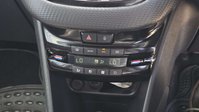 Peugeot 208 1.2 PureTech GPF GT Line Hatchback 5dr Petrol EAT Euro 6 (s/s) (110 ps) 44
