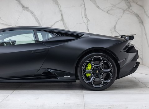 Lamborghini Huracan Tecnica 48