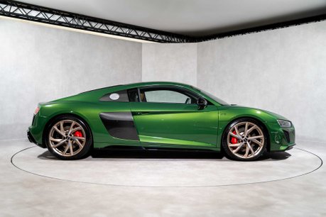 Audi R8 V10 PERFORMANCE EDITION. RWD. SONOMA GREEN. CARBON EXT. FULL PPF. B&O. 7