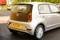 Volkswagen Up BASE 8