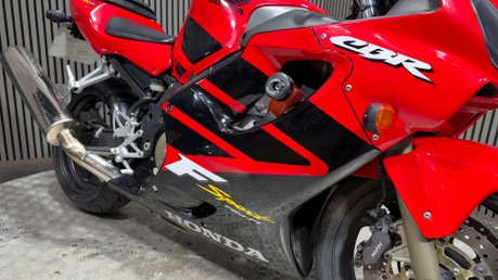 Honda CBR 2001 ONLY 17K VERY CLEAN SPORTS BIKE 600CC PROJECT BIKE 21