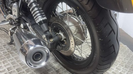 Moto Guzzi V7 ABS SPECIAL 2015 ONLY 7K MOT EXCELLENT CONDITION RETRO 744CC 27