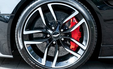Aston Martin Vanquish 10