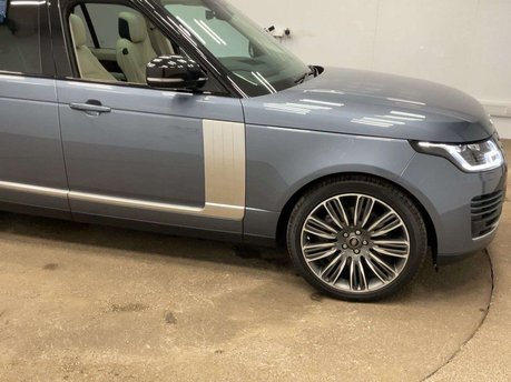 Land Rover Range Rover 3.0 Range Rover Vogue D MHEV Auto 4WD 5dr 22