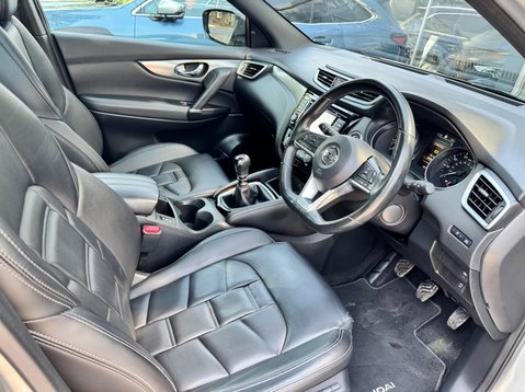 Nissan Qashqai TEKNA PLUS DIG-T 14