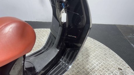 Piaggio Vespa Primavera 2016 17K RUNS WELL EASY LIGHT PROJECT 125CC SCOOTER BIKE 16