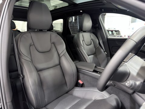 Volvo XC60 B5 ULTRA BLACK EDITION AWD 64