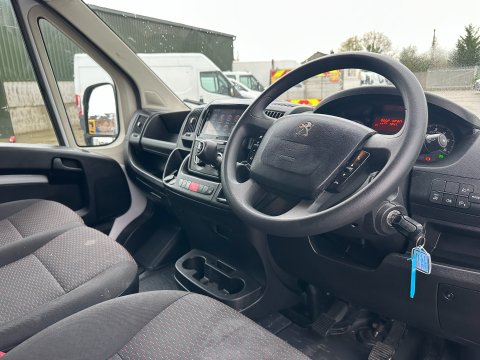 Peugeot Boxer BLUEHDI 335 L3H3 PROFESSIONAL PREMIUM PLUS P/V 13