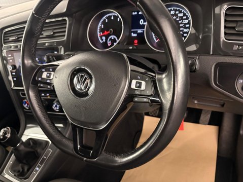 Volkswagen Golf 1.4 TSI SE Nav Euro 6 (s/s) 5dr 31