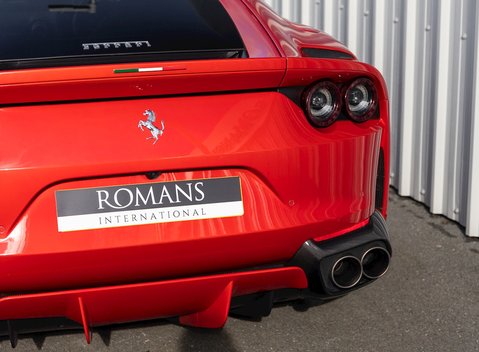 Ferrari 812 Superfast 22