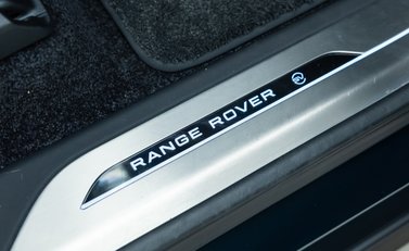 Land Rover Range Rover P530 SV 32