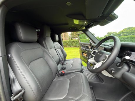 Land Rover Defender HARD TOP X-DYNAMIC HSE 13