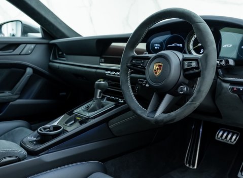 Porsche 911 GT3 (992) 10