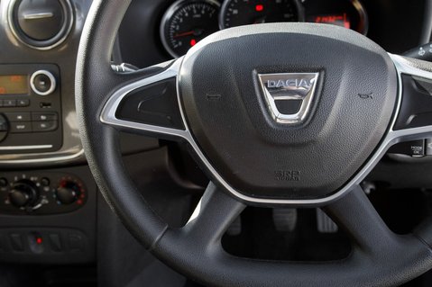 Dacia Sandero Stepway ESSENTIAL SCE 18
