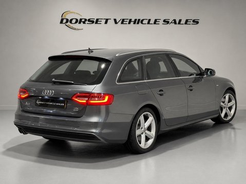 Audi A4 2.0 TDI S line quattro Euro 5 (s/s) 5dr 4