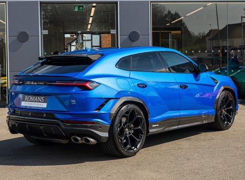 Lamborghini Urus PERFORMANTE 4