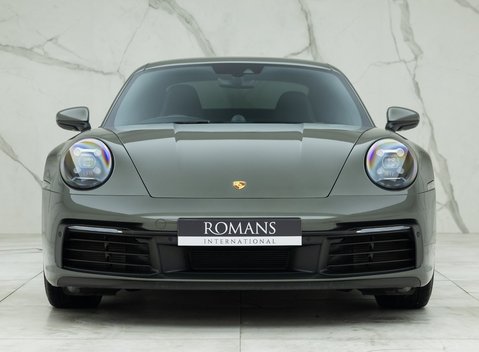 Porsche 911 Carrera (992) 3