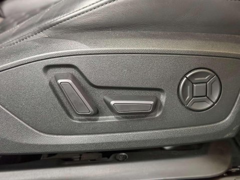 Audi RS Q3 2.5 TFSI Vorsprung Sportback 5dr Petrol S Tronic quattro Euro 6 (s/s) (400 42