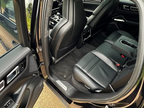 Porsche Cayenne V8 TURBO TIPTRONIC 76