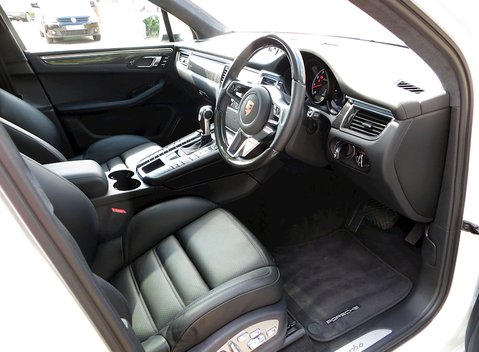 Porsche Macan Turbo 11