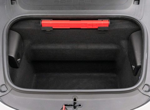 Porsche 911 Targa 4 GTS (991.2) 28