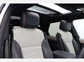 Land Rover Discovery 3.0 Discovery R-Dynamic SE D MHEV Auto 4WD 5dr 2