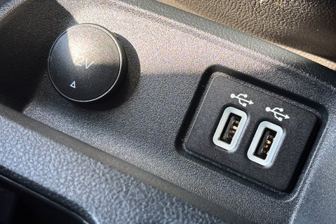 Ford Transit Connect 220 L1 Trend DCIV Tdci with Air Con / Sat Nav / Camera 30