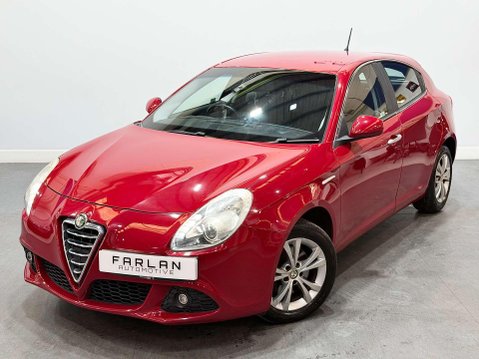 Alfa Romeo Giulietta 1.4 TB MultiAir Lusso Hatchback 5dr Petrol Manual Euro 5 (s/s) (170 bhp) 14