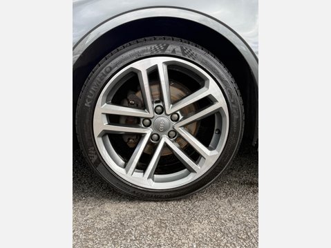Audi A3 1.5 TFSI CoD 35 S line Euro 6 (s/s) 4dr 31