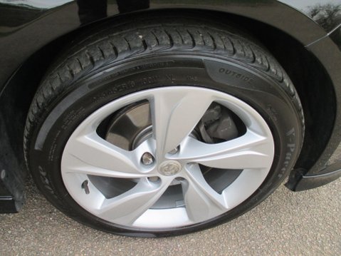 Vauxhall Insignia 1.5i Turbo SRi VX Line Nav Sports Tourer Euro 6 (s/s) 5dr 11