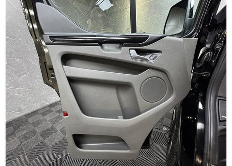 Ford Transit Custom 2.0 300 EcoBlue Limited Crew Van Double Cab 5dr Diesel Auto L2 H1 Euro 6 (s 51