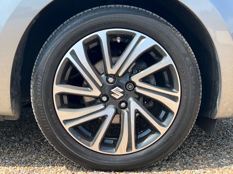 Suzuki Swift SZ-L DUALJET MHEV 4