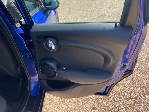 Mini Hatch 1.5 One Classic Hatchback 5dr Petrol Manual Euro 6 (s/s) (102 ps) 61