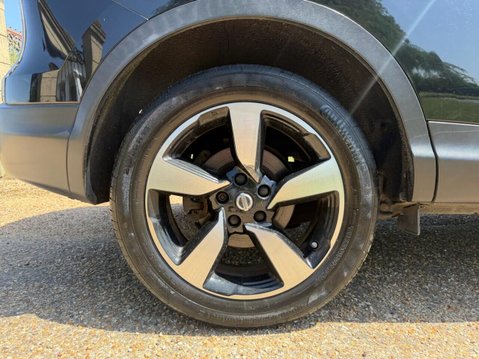 Nissan Qashqai 1.5 dCi N-Connecta SUV 5dr Diesel Manual 2WD Euro 6 (s/s) (110 ps) 1 OWNER 22
