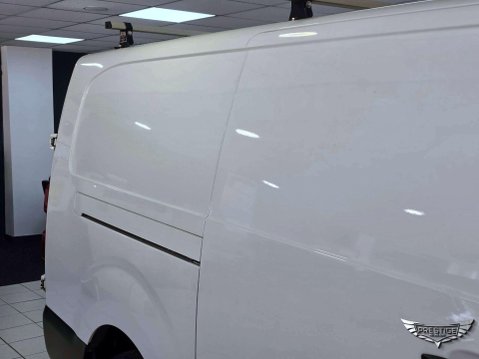 Vauxhall Vivaro 2.0 Turbo D 3100 Dynamic L2 H1 Euro 6 (s/s) 6dr 21