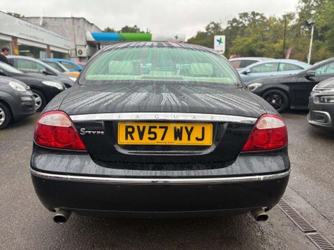 Jaguar S-Type 2.7D V6 SE Saloon 4dr Diesel Automatic (179 g/km, 206 bhp) 5