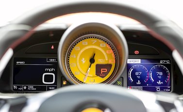 Ferrari GTC4 Lusso 29