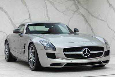 Mercedes-Benz SLS AMG